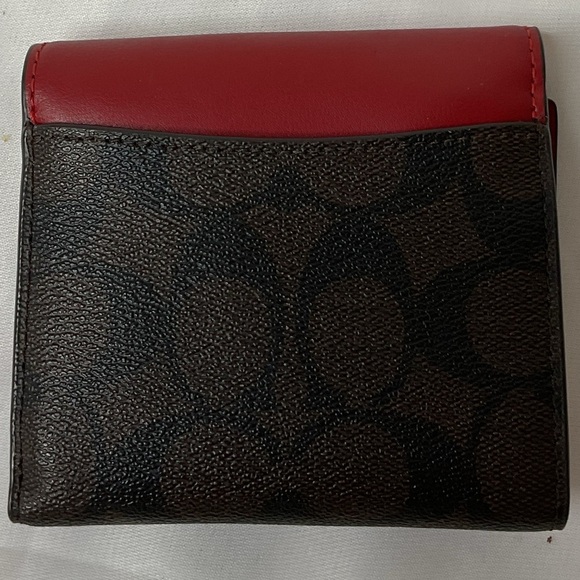 Coach Outlet Small Trifold Wallet In - Picture 5 of 5